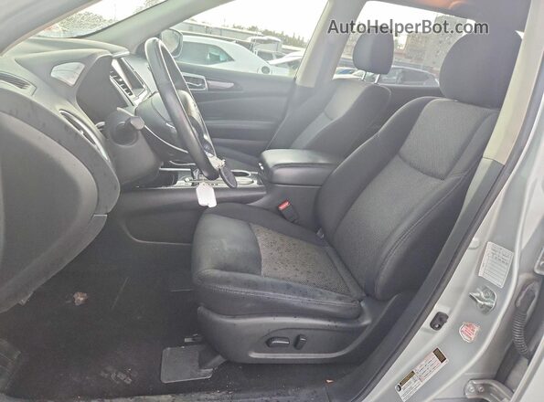 5N1DR2MN6KC607154 2019 NISSAN PATHFINDER Silver Front interior view