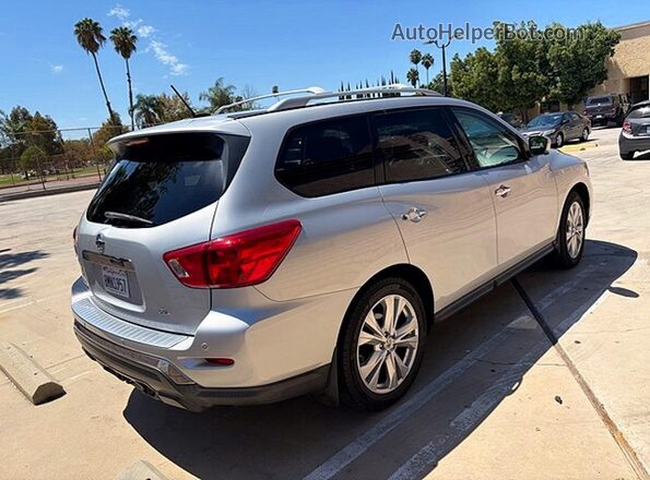 5N1DR2MN7JC603080 2018 NISSAN PATHFINDER Silver Դիմացի տեսք