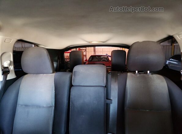 5N1DR2MN7JC625970 2018 NISSAN PATHFINDER White Rear seats view