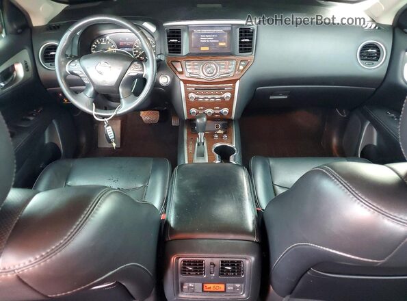 5N1DR2MN8HC617063 2017 NISSAN PATHFINDER Maroon Dashboard view
