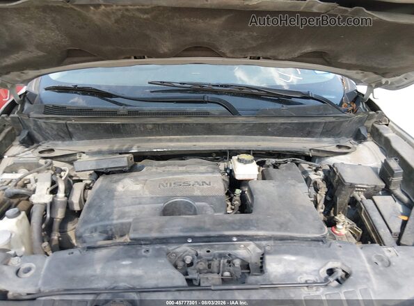 5N1DR2MN8HC641198 2017 NISSAN PATHFINDER Серебряный Вид сзади