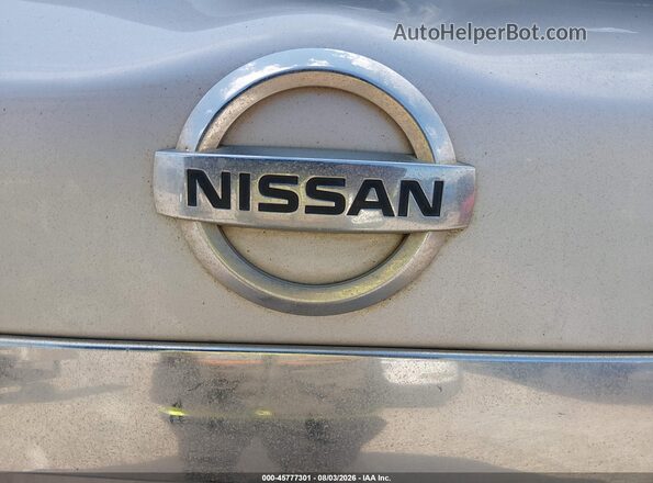 5N1DR2MN8HC641198 2017 NISSAN PATHFINDER Серебряный Вид спереди