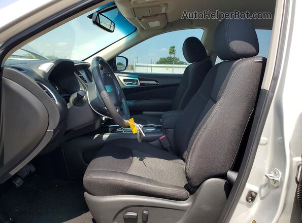 5N1DR2MN8HC692331 2017 NISSAN PATHFINDER Серый Вид салона спереди