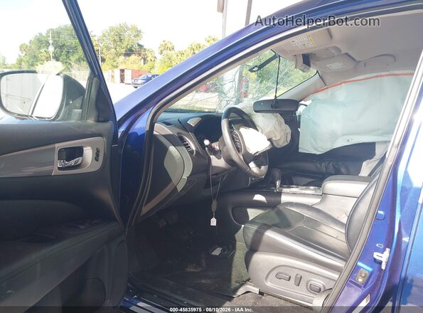 5N1DR2MN9JC658162 2018 NISSAN PATHFINDER Blue Front interior view