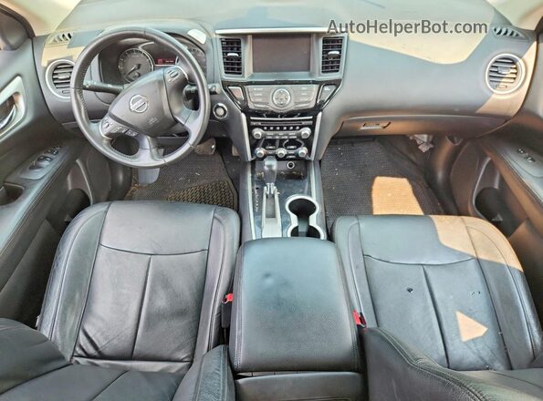 5N1DR2MNXHC613421 2017 NISSAN PATHFINDER Red Vista del salpicadero