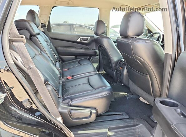 5N1DR2MNXKC621171 2019 NISSAN PATHFINDER Black Rear interior view