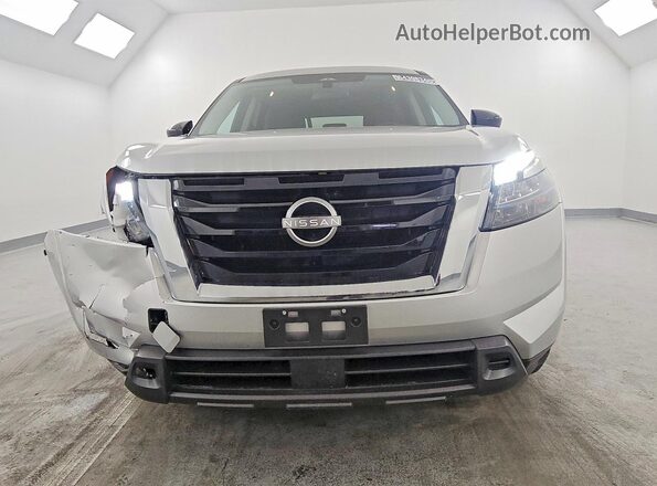5N1DR3AAXSC289823 2025 NISSAN PATHFINDER Серебряный Вид спереди