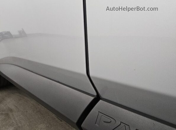 5N1DR3AAXSC289823 2025 NISSAN PATHFINDER Серебряный 