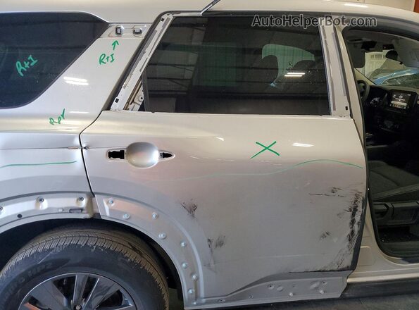 5N1DR3AC2SC255800 2025 NISSAN PATHFINDER Серебряный Вид задней части салона