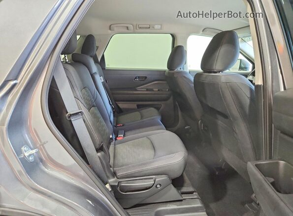 5N1DR3BA0SC256702 2025 NISSAN PATHFINDER Серый Вид задней части салона