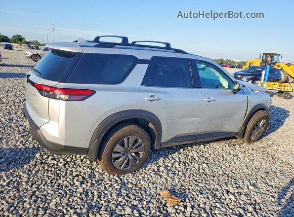 5N1DR3BA0SC305901 2025 NISSAN PATHFINDER Серебряный Задняя правая четверть