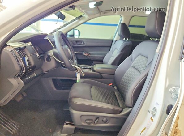 5N1DR3BA5RC227061 2024 NISSAN PATHFINDER White Սալոնի դիմացի տեսք