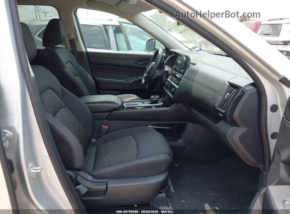 5N1DR3BA6RC306979 2024 NISSAN PATHFINDER Silver Սալոնի դիմացի տեսք