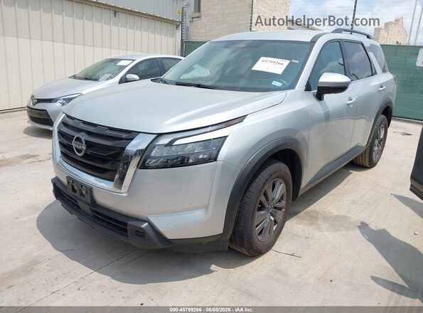 5N1DR3BA6RC306979 2024 NISSAN PATHFINDER Silver Առջևի ձախ երեք քառորդ տեսարան
