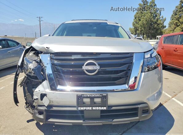 5N1DR3BA8SC260240 2025 NISSAN PATHFINDER Серебряный Вид спереди