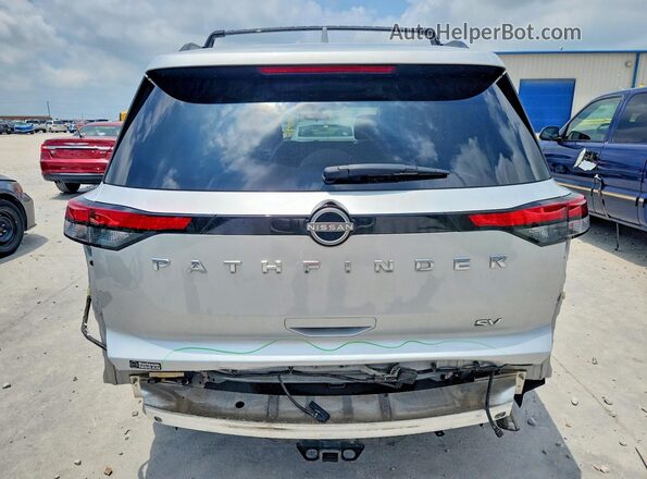 5N1DR3BB3PC228327 2023 NISSAN PATHFINDER Серебряный Вид сзади