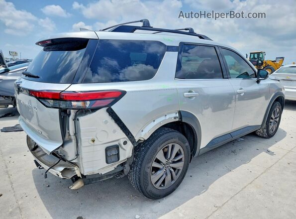 5N1DR3BB3PC228327 2023 NISSAN PATHFINDER Серебряный Задняя правая четверть
