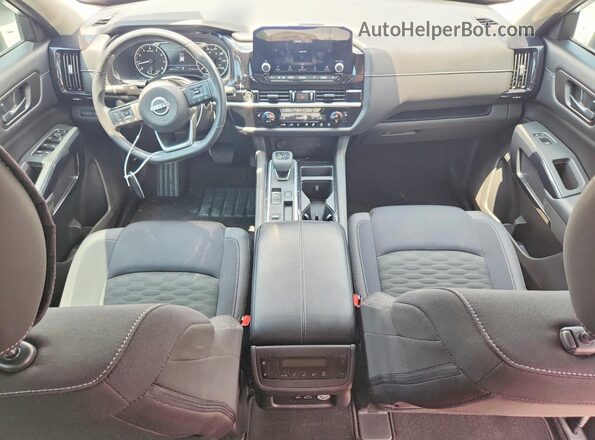 5N1DR3BB3PC228327 2023 NISSAN PATHFINDER Серебряный Вид панели приборов