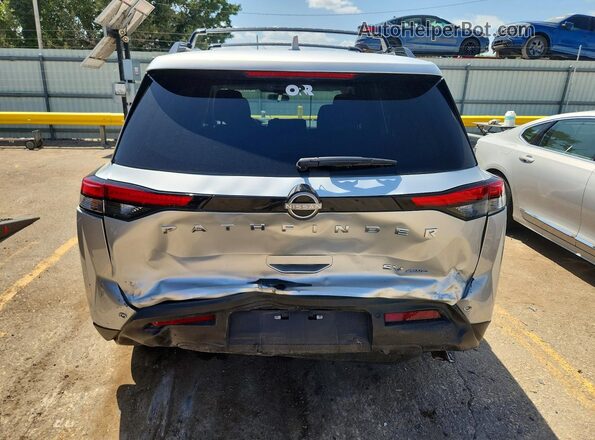 5N1DR3BC2RC283296 2024 NISSAN PATHFINDER Серебряный Вид сзади