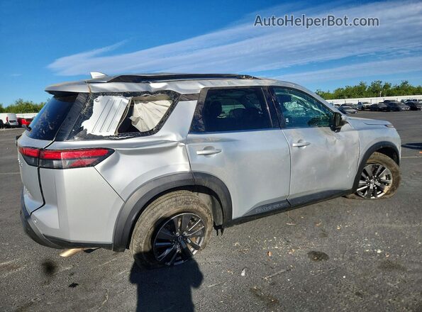 5N1DR3BC4NC216029 2022 NISSAN PATHFINDER Серебряный Задняя правая четверть
