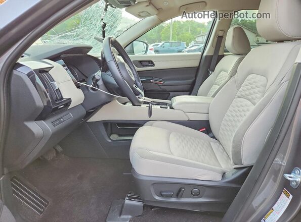 5N1DR3BC4PC204045 2023 NISSAN PATHFINDER Gray Widok wnętrza z przodu