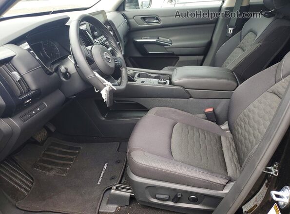5N1DR3BC6SC250291 2025 NISSAN PATHFINDER Черный Вид салона спереди