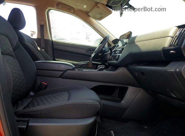 5N1DR3BC7PC221518 2023 NISSAN PATHFINDER Red Вид салону спереду