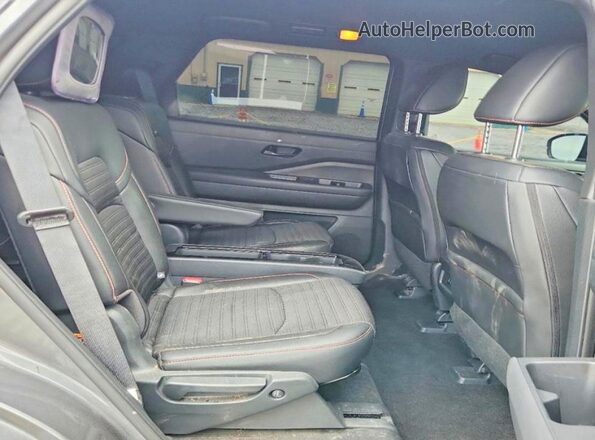 5N1DR3BD0SC258749 2025 NISSAN PATHFINDER Серый Вид задних сидений