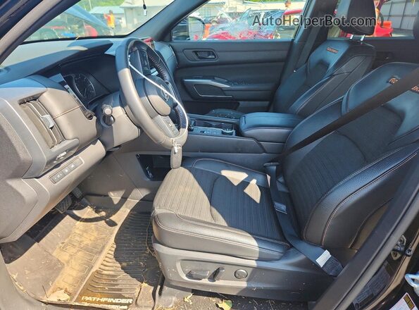 5N1DR3BD1SC270215 2025 NISSAN PATHFINDER Black Vista interior delantera