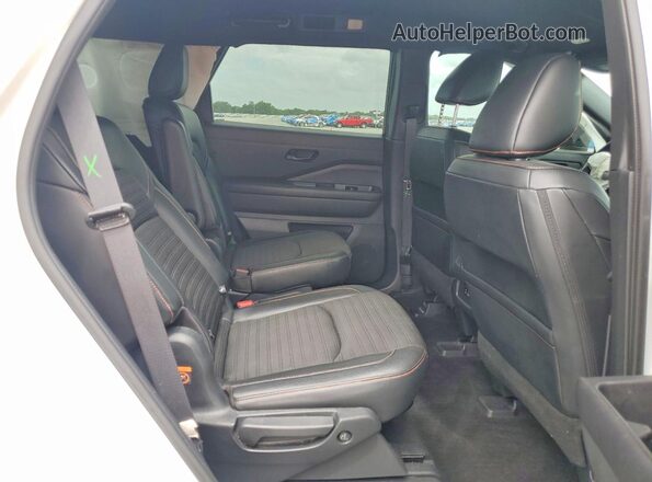 5N1DR3BD6PC259797 2023 NISSAN PATHFINDER White Rear seats view