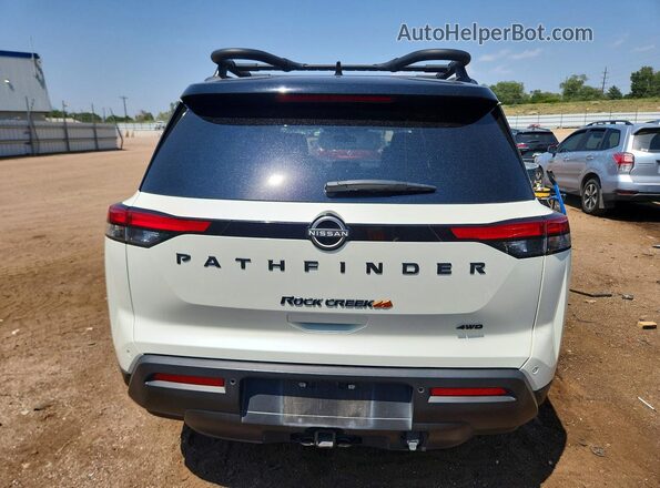 5N1DR3BD6PC264563 2023 NISSAN PATHFINDER Белый Вид сзади