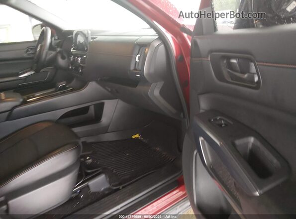 5N1DR3BD9PC224803 2023 NISSAN PATHFINDER Красный Вид салона спереди