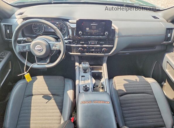 5N1DR3BD9SC285951 2025 NISSAN PATHFINDER Green Dashboard view