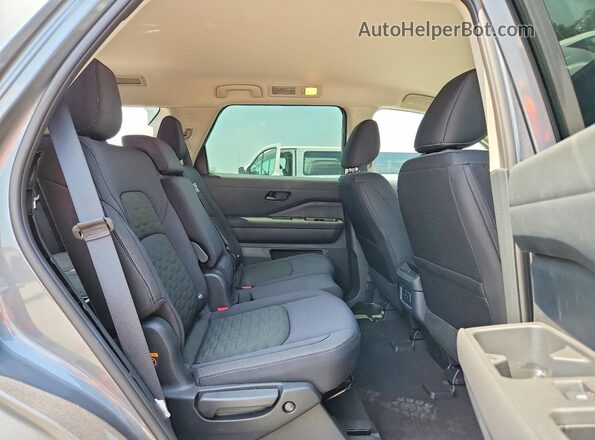 5N1DR3BE5TC202204 2026 NISSAN PATHFINDER Gray Vista interior trasera