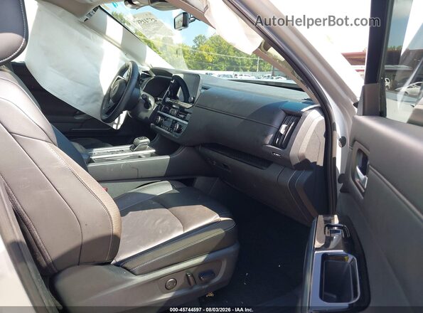 5N1DR3CB2SC217388 2025 NISSAN PATHFINDER Silver Vista interior delantera