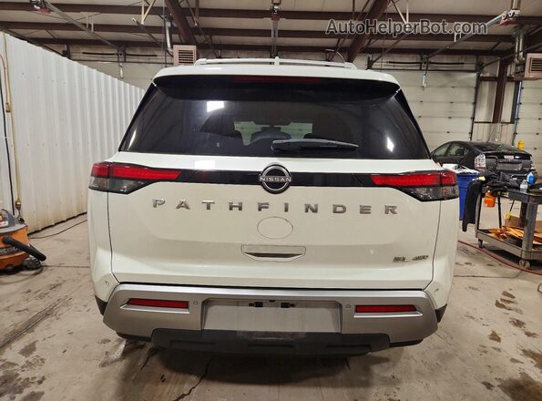 5N1DR3CC1RC215487 2024 NISSAN PATHFINDER White Widok z tyłu