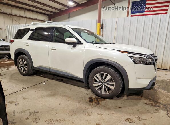 5N1DR3CC1RC215487 2024 NISSAN PATHFINDER White Przód prawy