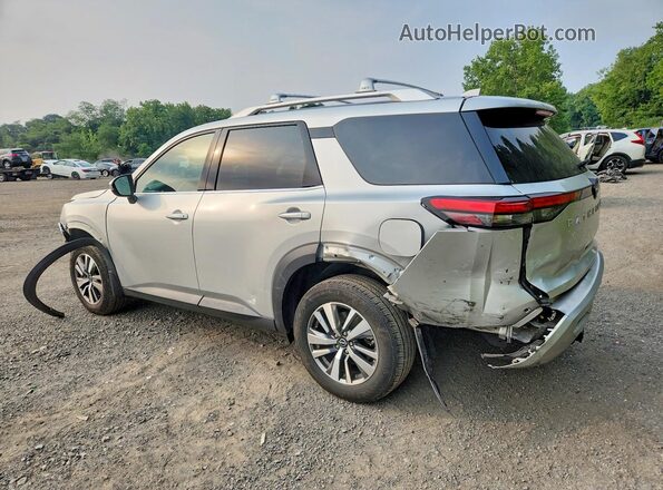 5N1DR3CC4RC243476 2024 NISSAN PATHFINDER Silver Trasero izquierdo
