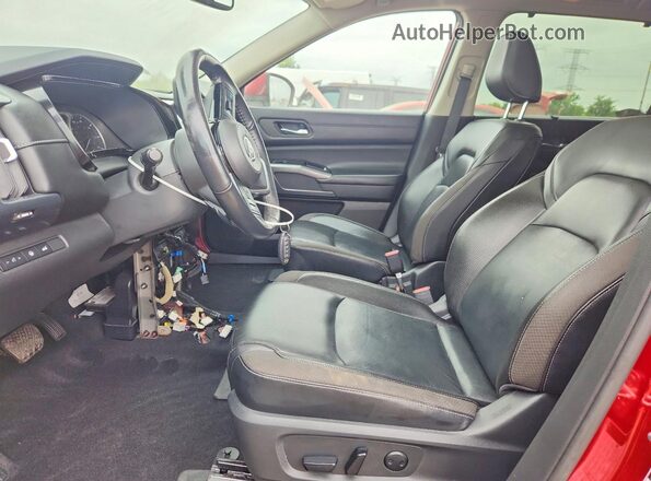 5N1DR3CD7NC254653 2022 NISSAN PATHFINDER Red Вид салону спереду