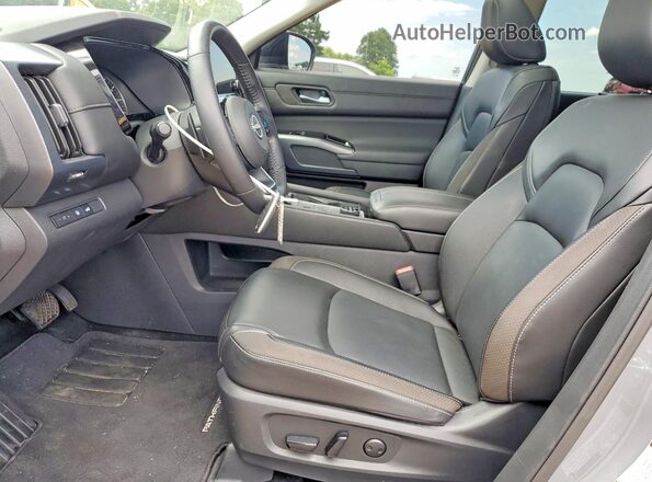 5N1DR3CDXSC211968 2025 NISSAN PATHFINDER Gray Vista interior delantera