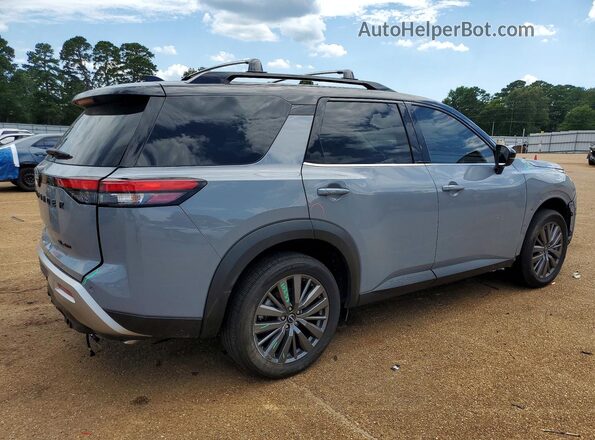 5N1DR3CDXSC211968 2025 NISSAN PATHFINDER Gray Trasero derecho
