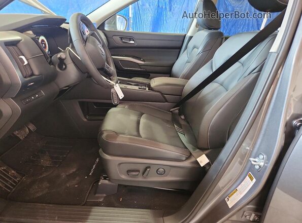 5N1DR3CE5TC265494 2026 NISSAN PATHFINDER Gray Սալոնի դիմացի տեսք