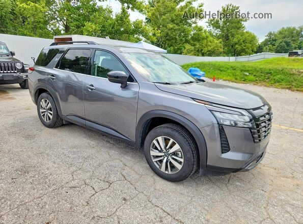 5N1DR3CS7TC232289 2026 NISSAN PATHFINDER Gray Передня права чверть