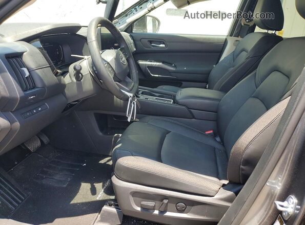 5N1DR3CS8TC203190 2026 NISSAN PATHFINDER Gray Vista interior delantera