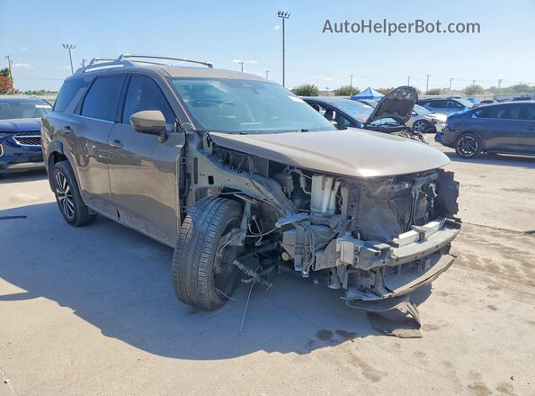 5N1DR3DG4PC238454 2023 NISSAN PATHFINDER Коричневый Передняя правая четверть