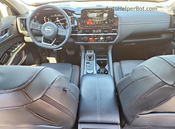 5N1DR3DJ1SC284540 2025 NISSAN PATHFINDER Серый Вид панели приборов
