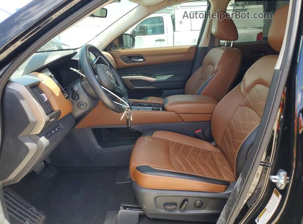 5N1DR3DJ4SC208844 2025 NISSAN PATHFINDER Black Вид салону спереду