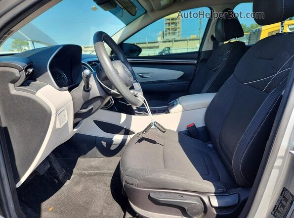 5NMJA3AE2NH025776 2022 HYUNDAI TUCSON Silver Front interior view