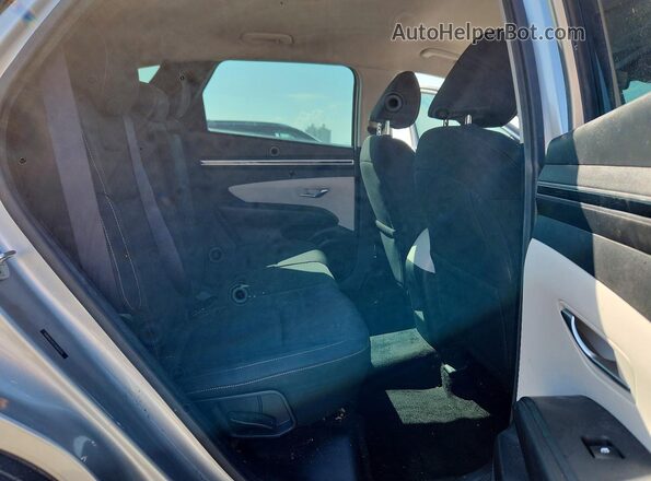 5NMJA3AE2NH025776 2022 HYUNDAI TUCSON Silver Rear interior view