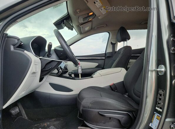 5NMJA3AE7PH187941 2023 HYUNDAI TUCSON Gray Front interior view